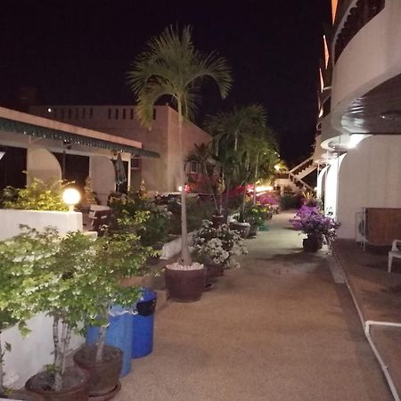 Blue Sky Residence Patong Extérieur photo