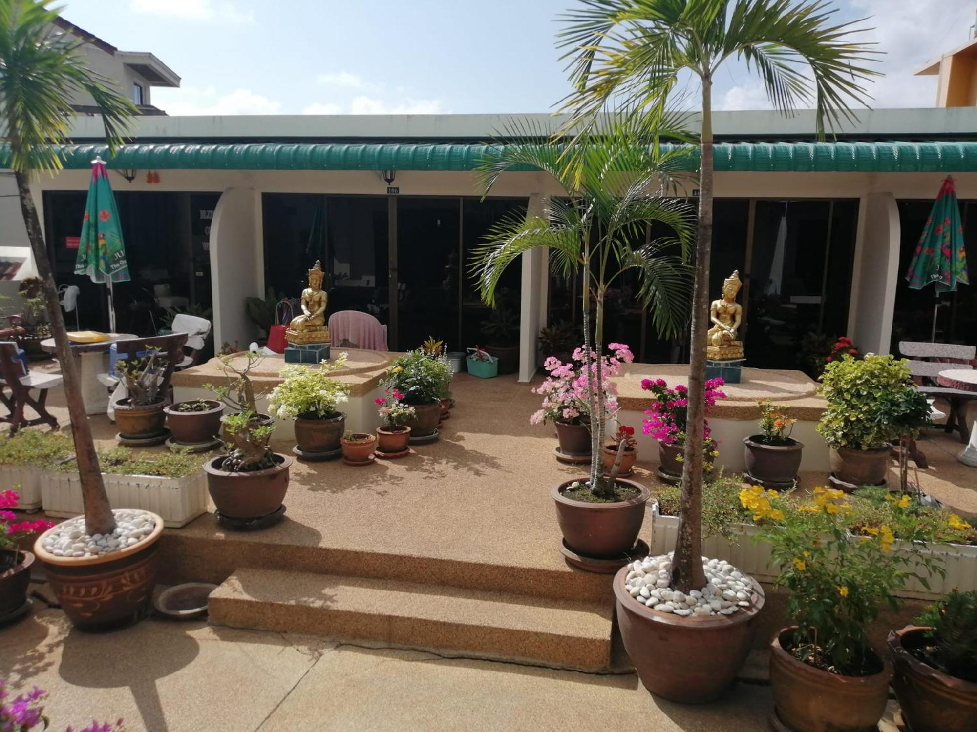 Blue Sky Residence Patong Extérieur photo