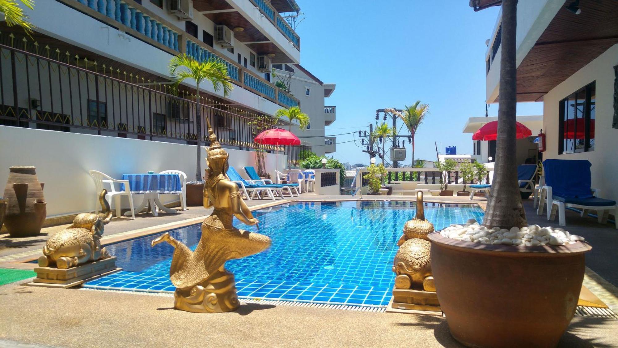 Blue Sky Residence Patong Extérieur photo