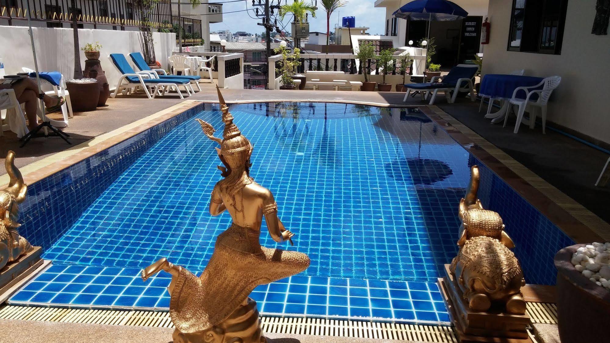 Blue Sky Residence Patong Extérieur photo